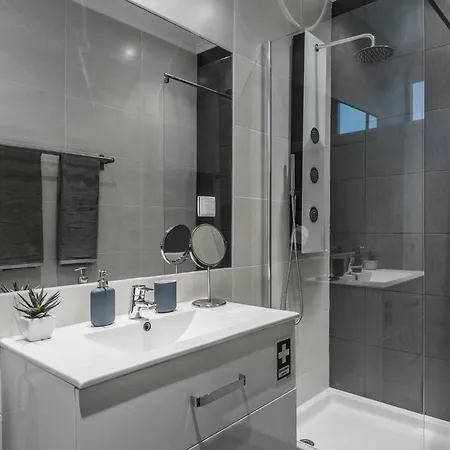 Downtown Heart Apartment